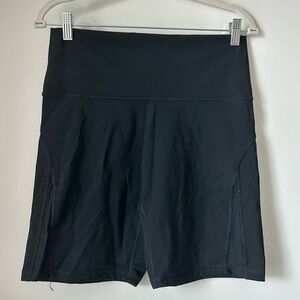 Offline by Aerie 7in Biker Shorts